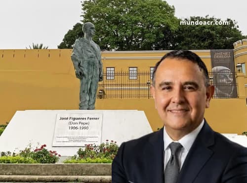 Monumento a José Figueres Ferrer en la Plaza de la Democracia, San José, Costa Rica.