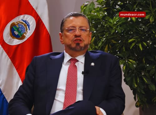 Rodrigo Chaves durante su entrevista en No Mientas Show el 29 de octubre de 2026