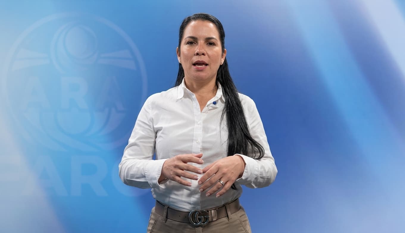 Yorgina Alvarado y Gilberth Díaz, dirigentes enfrentados por la representación del SEC en Costa Rica